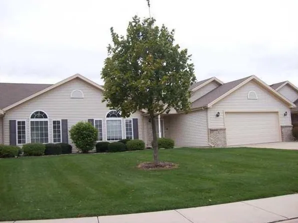 32 Crosswinds Ct, Bloomington, IL 61704