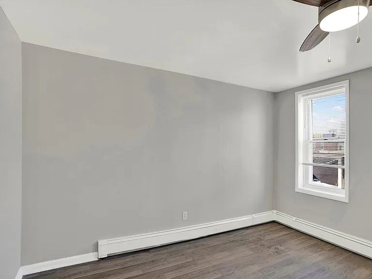 3019 Weikel St — Photo 3