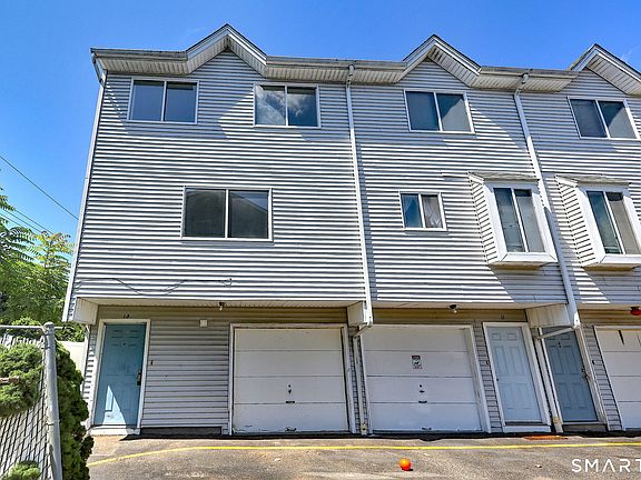 3rd image of 10 Hawthorne Avenue #12