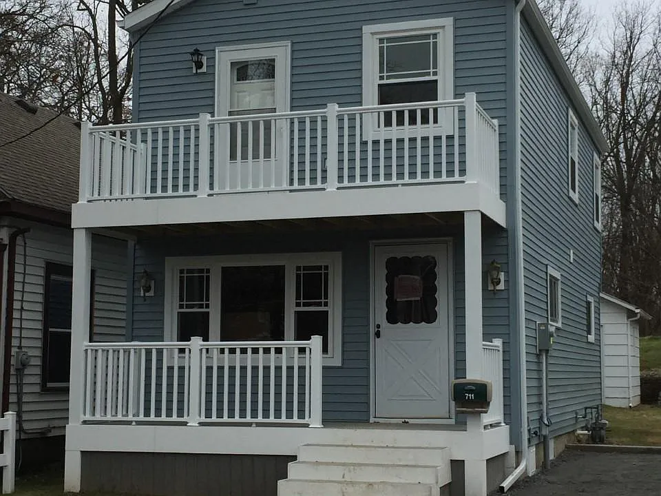 711 W Prospect St