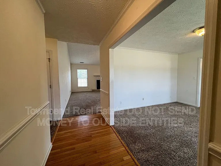 121 Bugle Call Dr — Photo 2