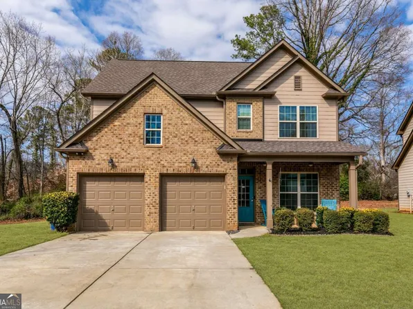 3894 Dunaire Dr, Stone Mountain, GA 30083