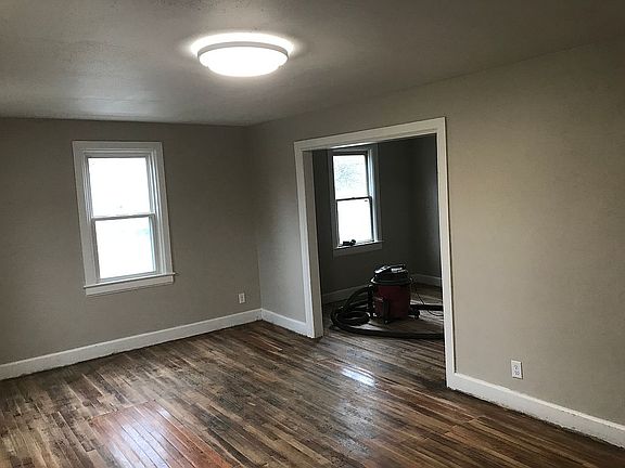 2nd image of 216 Foy Ave