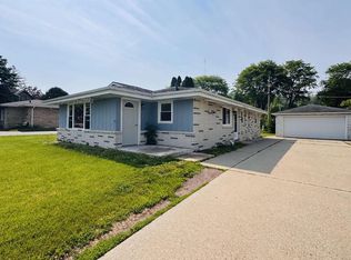 1120 4th St, Baraboo, WI 53913