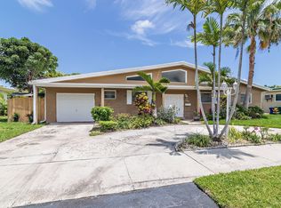 2385 NE 194th St, Miami, FL 33180