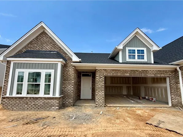 266 Yarrow Dr, Lexington, NC 27295