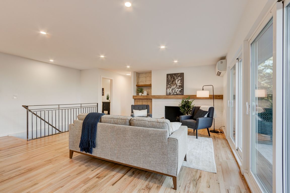 next background image