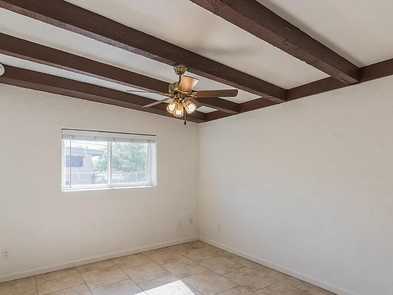 410 E. Waverly St. — Photo 10