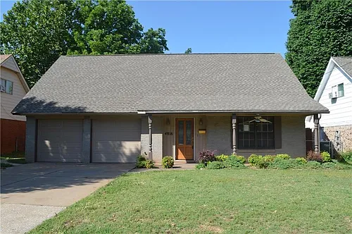 4816 Michael Dr Photo 1