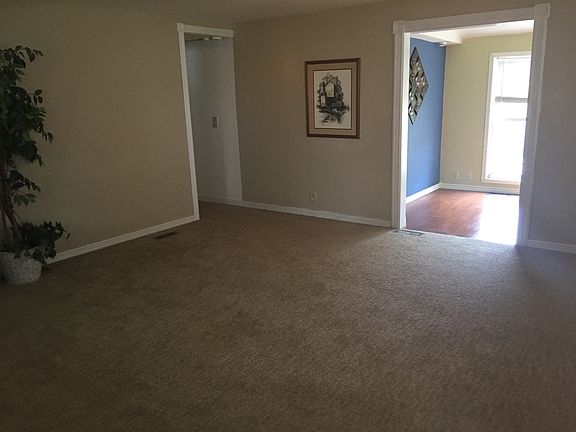 4th image of 74 Busch Ave