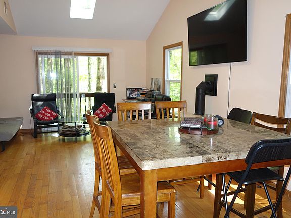 5th image of 1080 Woodhaven Dr