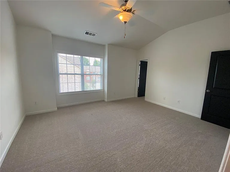 3231 Greenwood Oak Dr — Photo 32