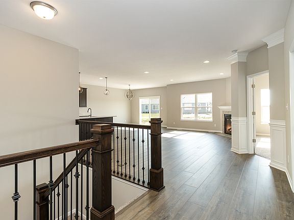3rd image of 10431 Towle St