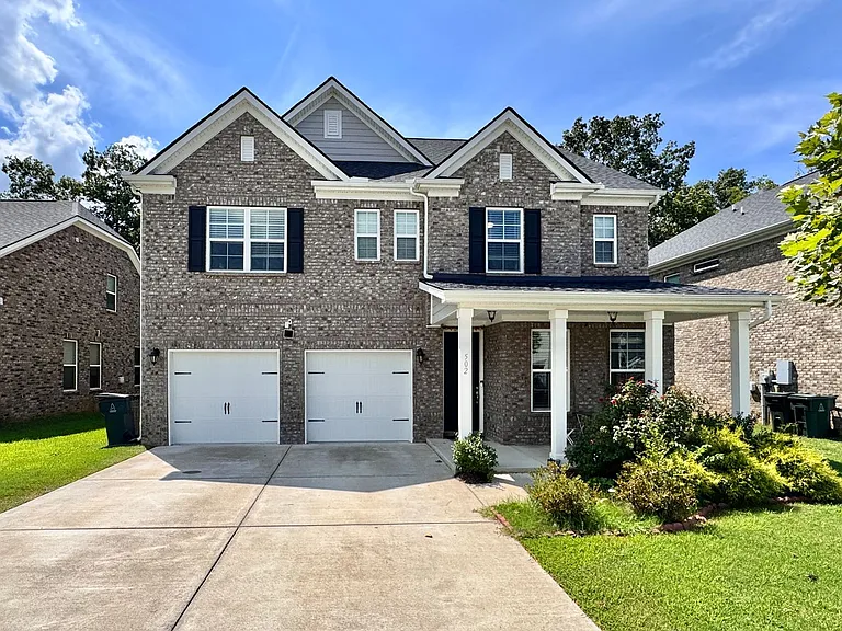502 Doxford Dr — Photo 1