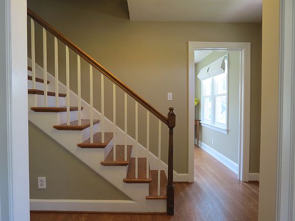 5th image of 1042 Potomac Street