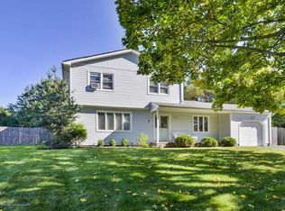 5 Dickson Rd, Marlboro, NJ 07746