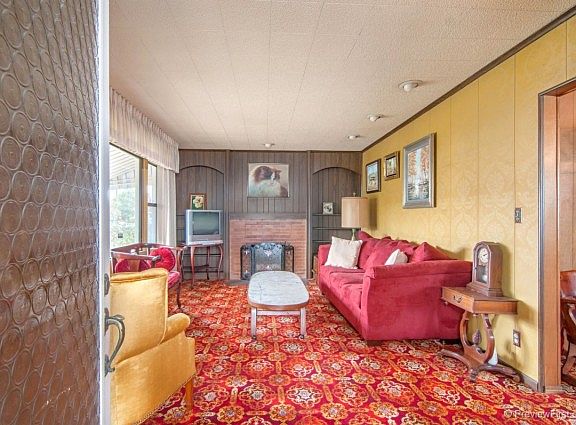 5th image of 3649 Texas St
