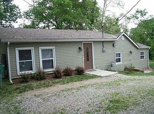 202 1/2 N Cross St, Danville, IN 46122
