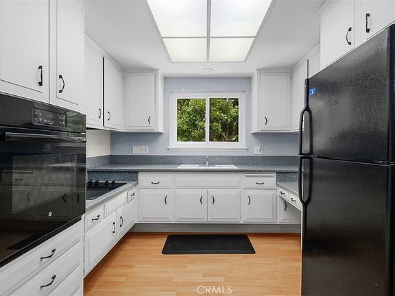 2nd image of 185 Avenida Majorca #O