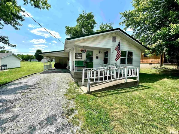 1421 S McKinley St, Harrisburg, IL 62946