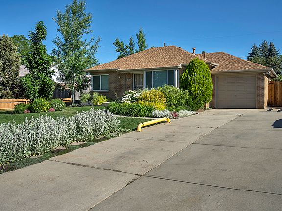 2nd image of 7425 Montview Blvd