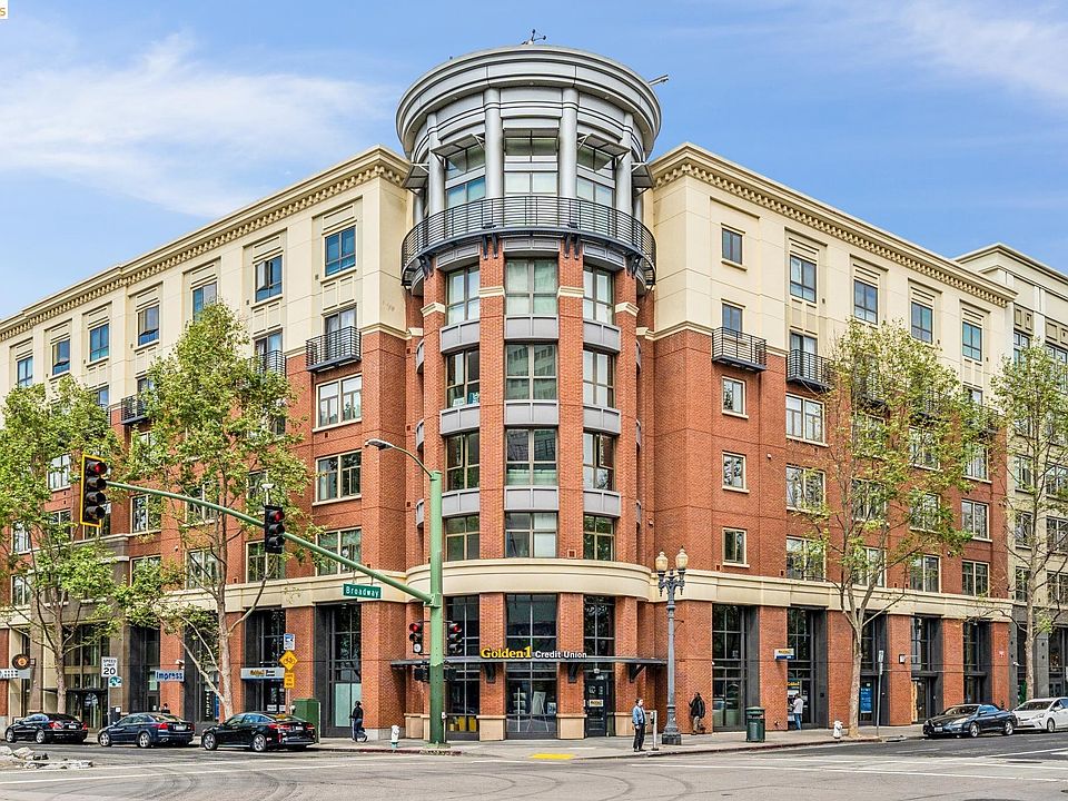 1st image of 438 W Grand Ave APT 420