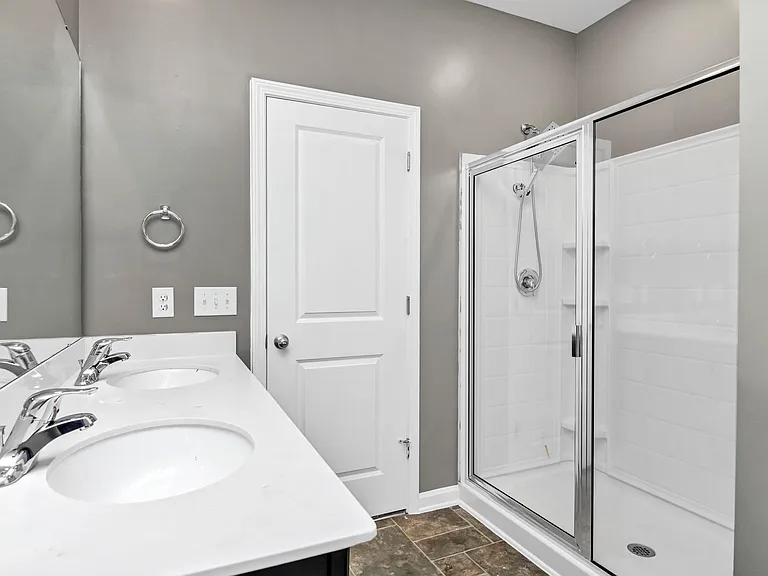 414 Tulip Way — Photo 26