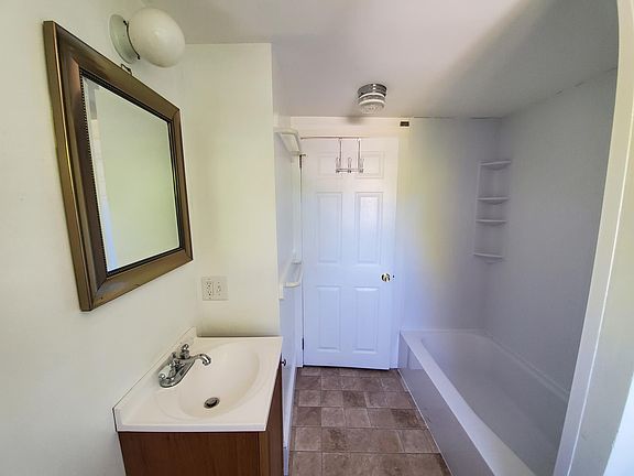 5th image of 7 Estes St #7A