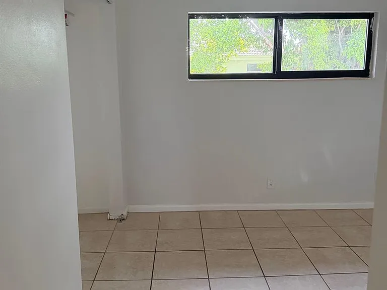 4340 NW 80th Ave — Photo 24