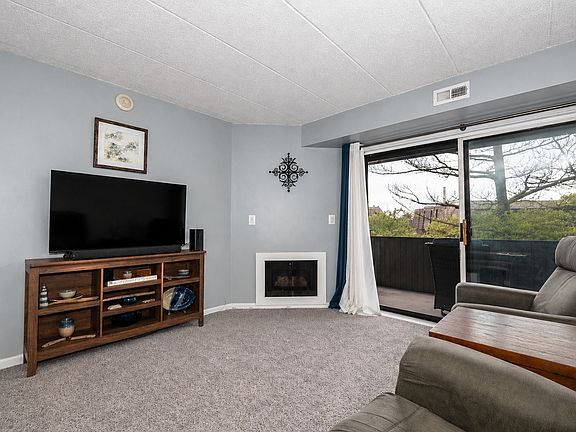 3rd image of 500 Timber Ridge Dr APT 202A