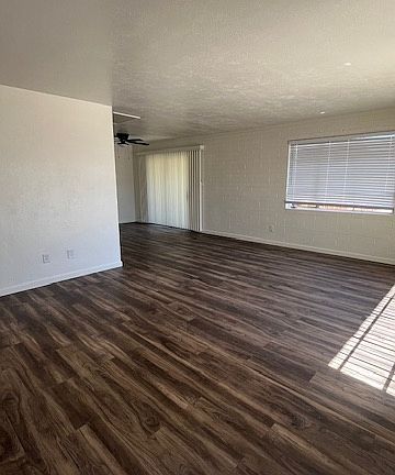 3rd image of 2126 W Orangewood Ave