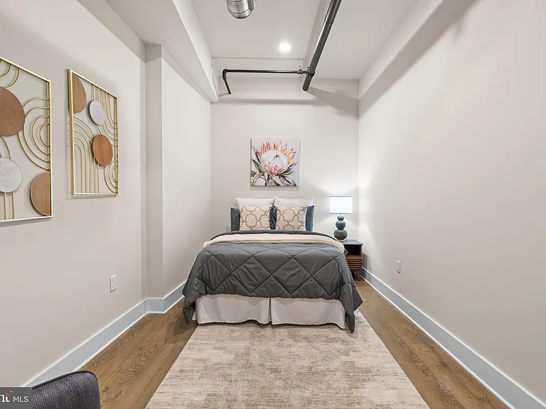 30 W Broad St #6 — Photo 14