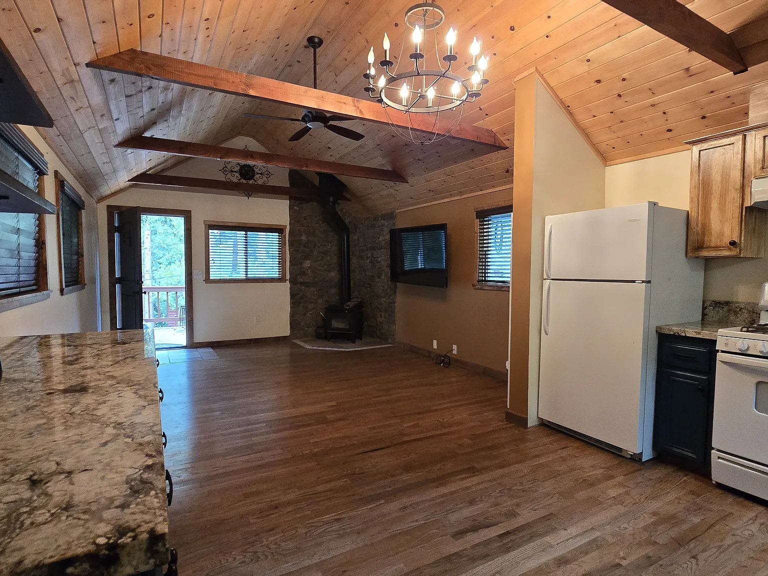 1 bed, 772 sqft, $1,750 — Photo 3