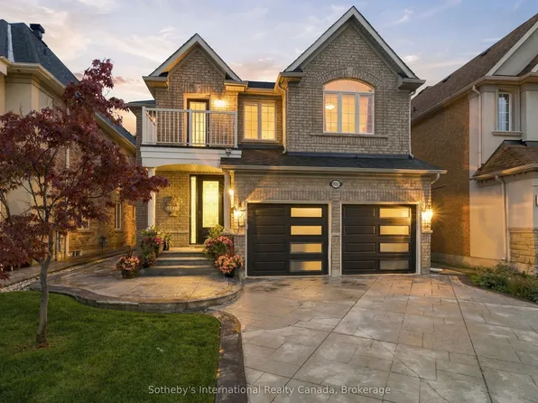 3352 Erin Centre Blvd, Mississauga, ON L5M 8C3