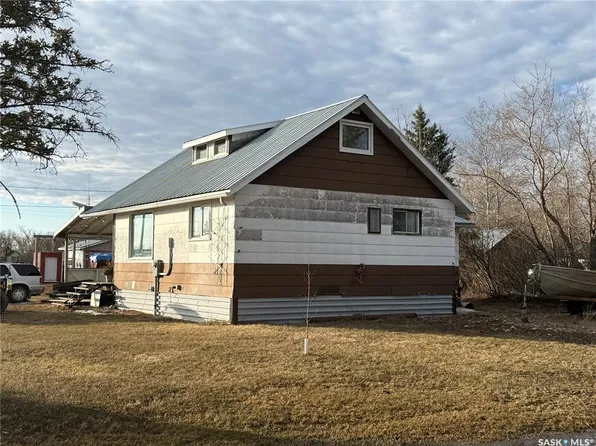 731 W 1st STREET, Weekes, SK S0E 1V0