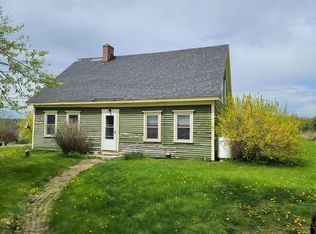 847 Lebanon Rd, Winterport, ME 04496