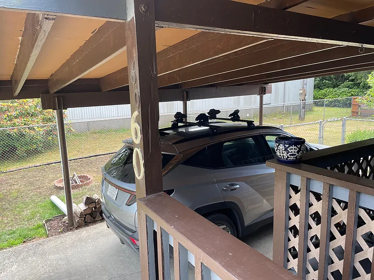 Protects your vehicle from the rain
