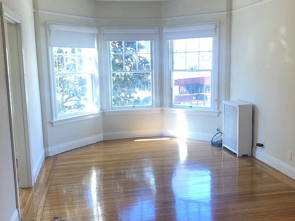2nd image of 2341 Chestnut St APT 102