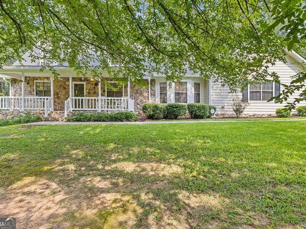 295 Oak Leaf Dr, Stockbridge, GA 30281
