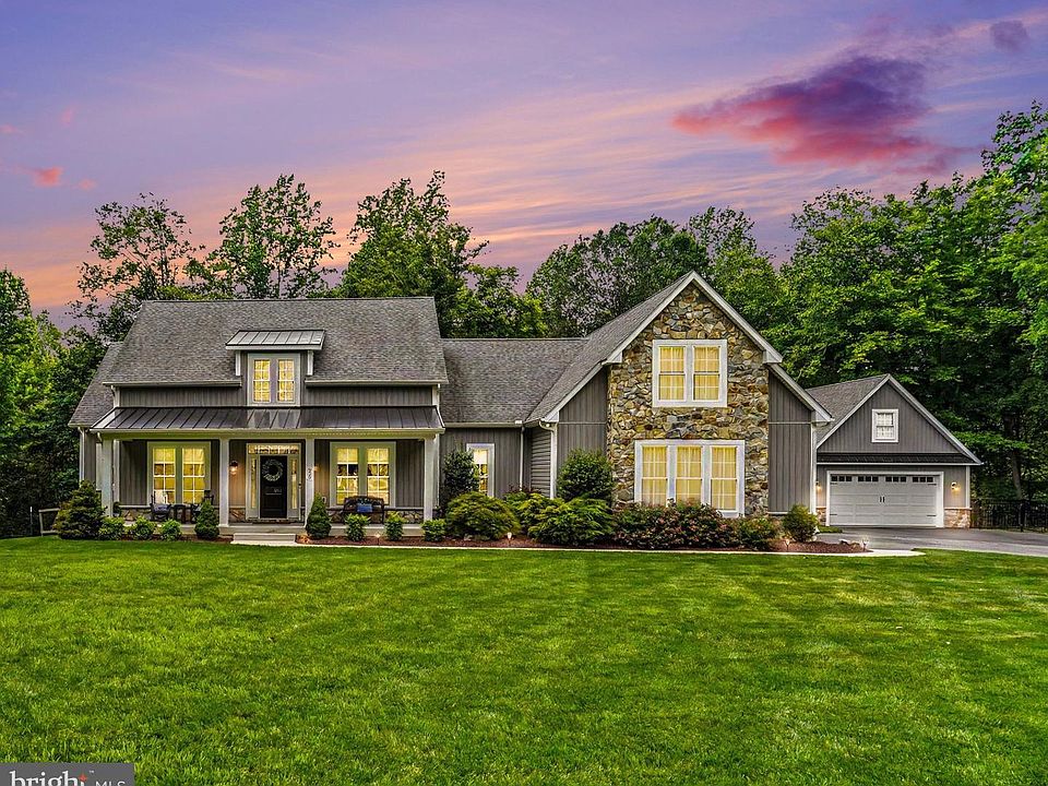 1st image of 920 Fenario Cir
