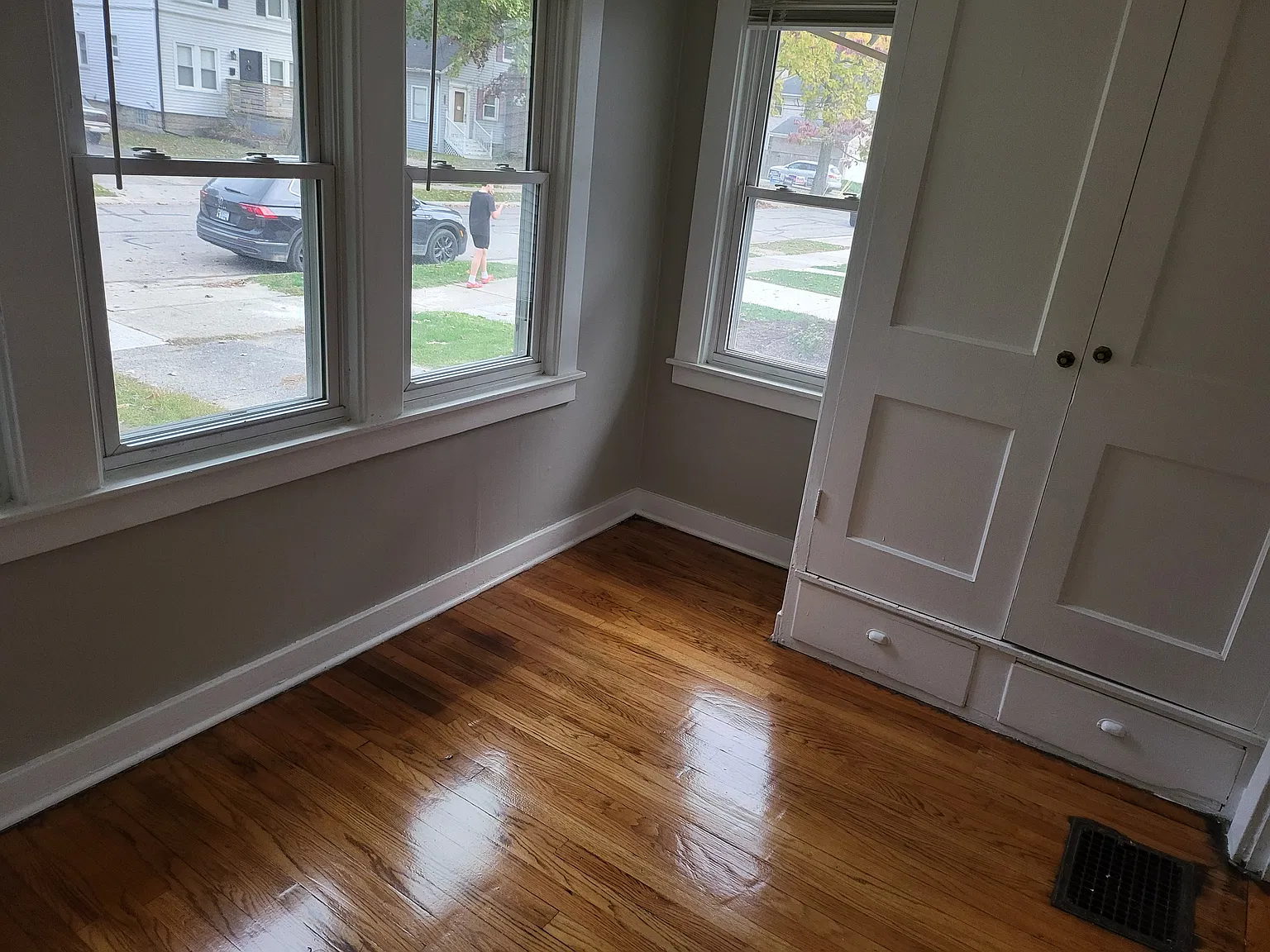 1 bed, 770 sqft, $1,170 — Photo 3