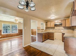 1104 Vince St, Pasadena, TX 77506