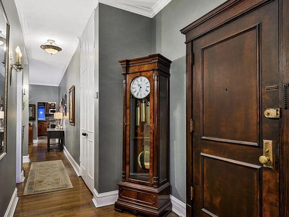 5th image of 453 W Fullerton Pkwy #1EA