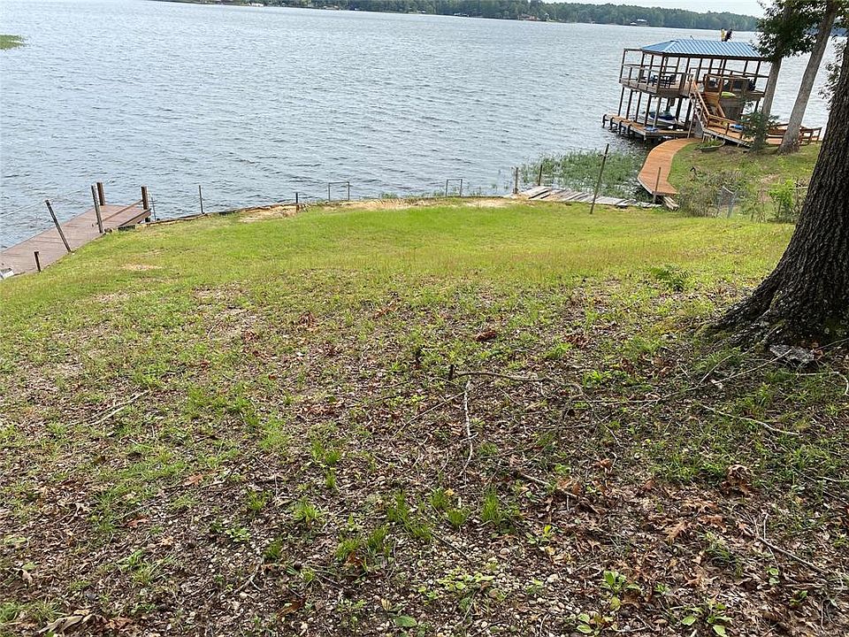2nd image of 67 Sunrise Cir