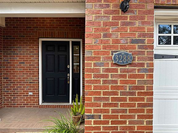 2nd image of 3288 Gramercy Pl