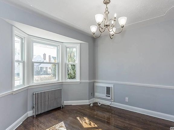 5th image of 867 N William St