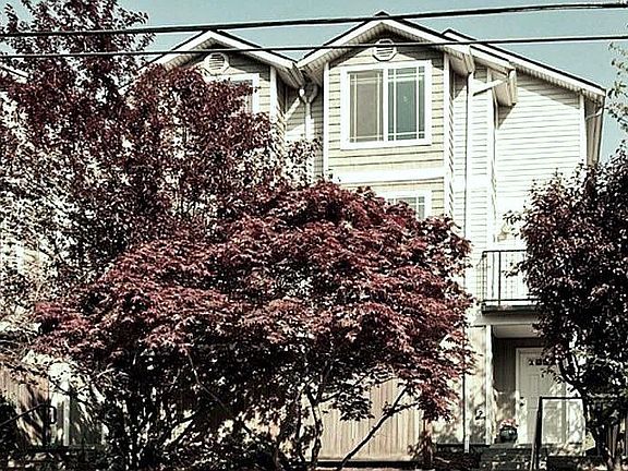 2nd image of 12020 A 33rd Ave NE