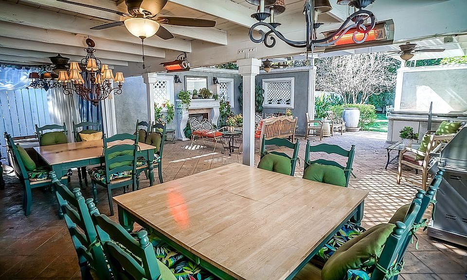 Party time! Outdoor Living!