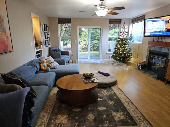 17001 Inglewood Rd NE #N101, Kenmore, WA 98028