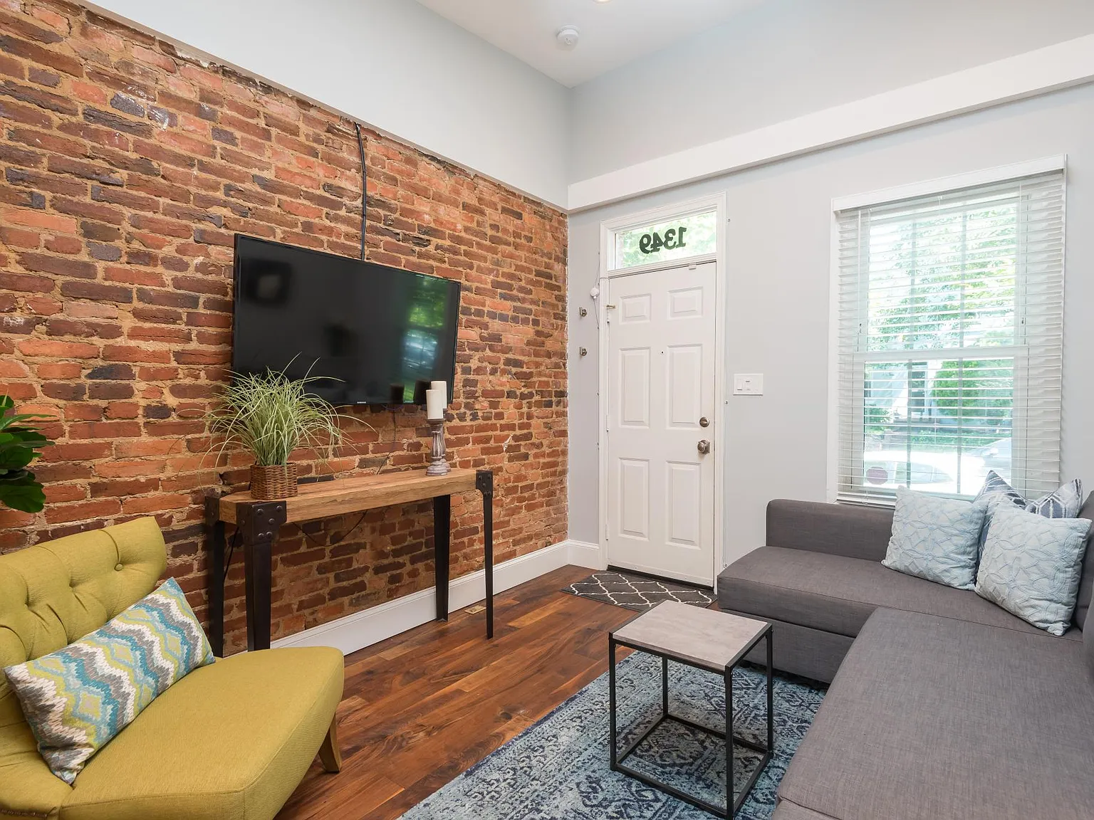 1 bed, 500 sqft, $2,350 — Photo 2